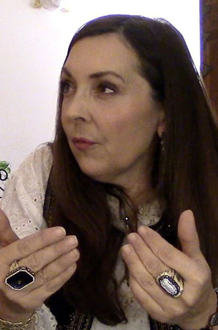 Image de Annabelle de Villedieu voyante et cartomancienne renommée